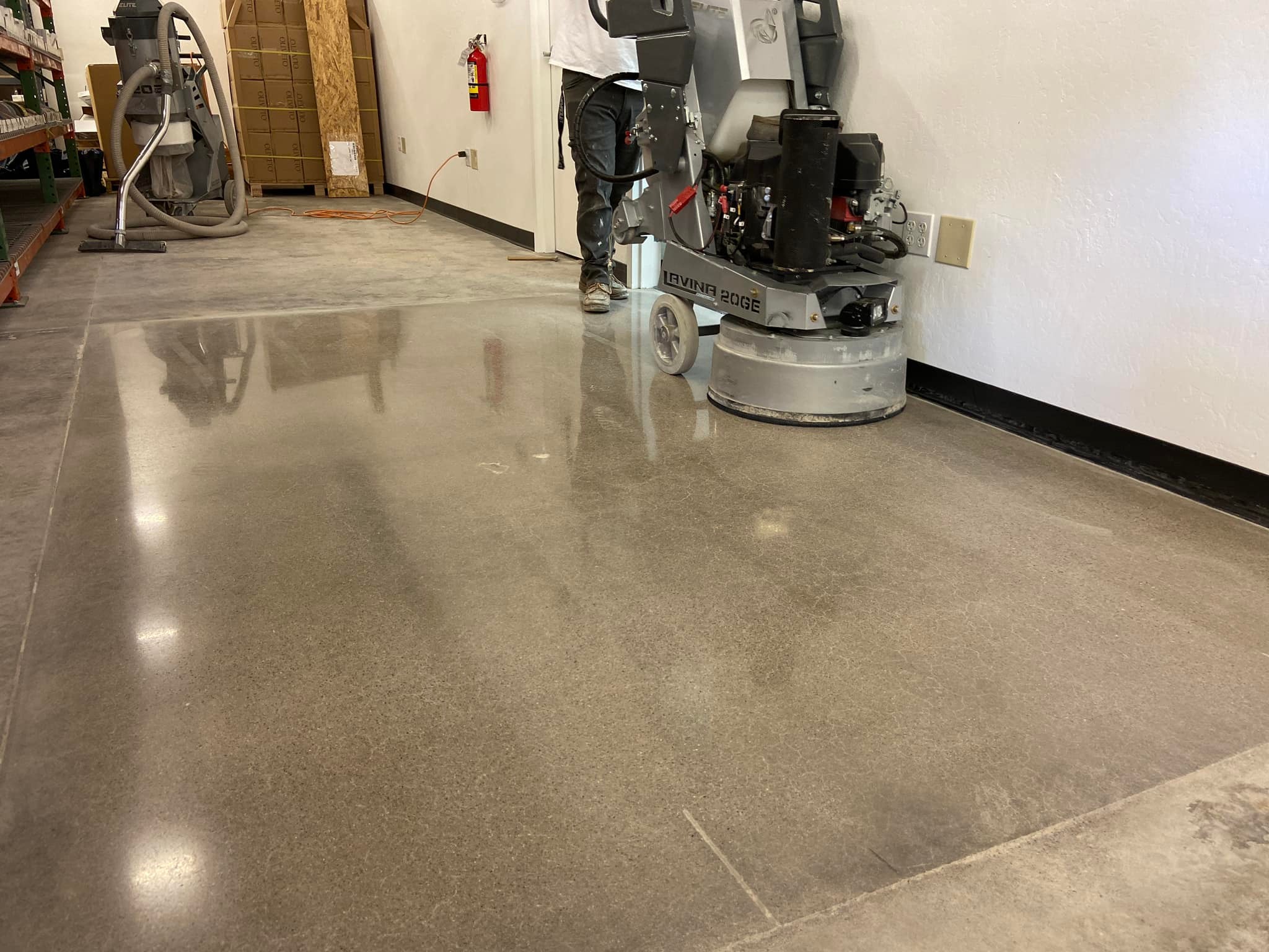 Polishing with L20GE floor grinder