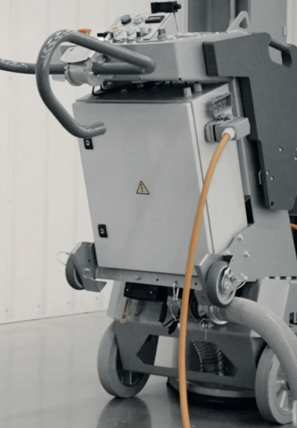 L25E grinder back side