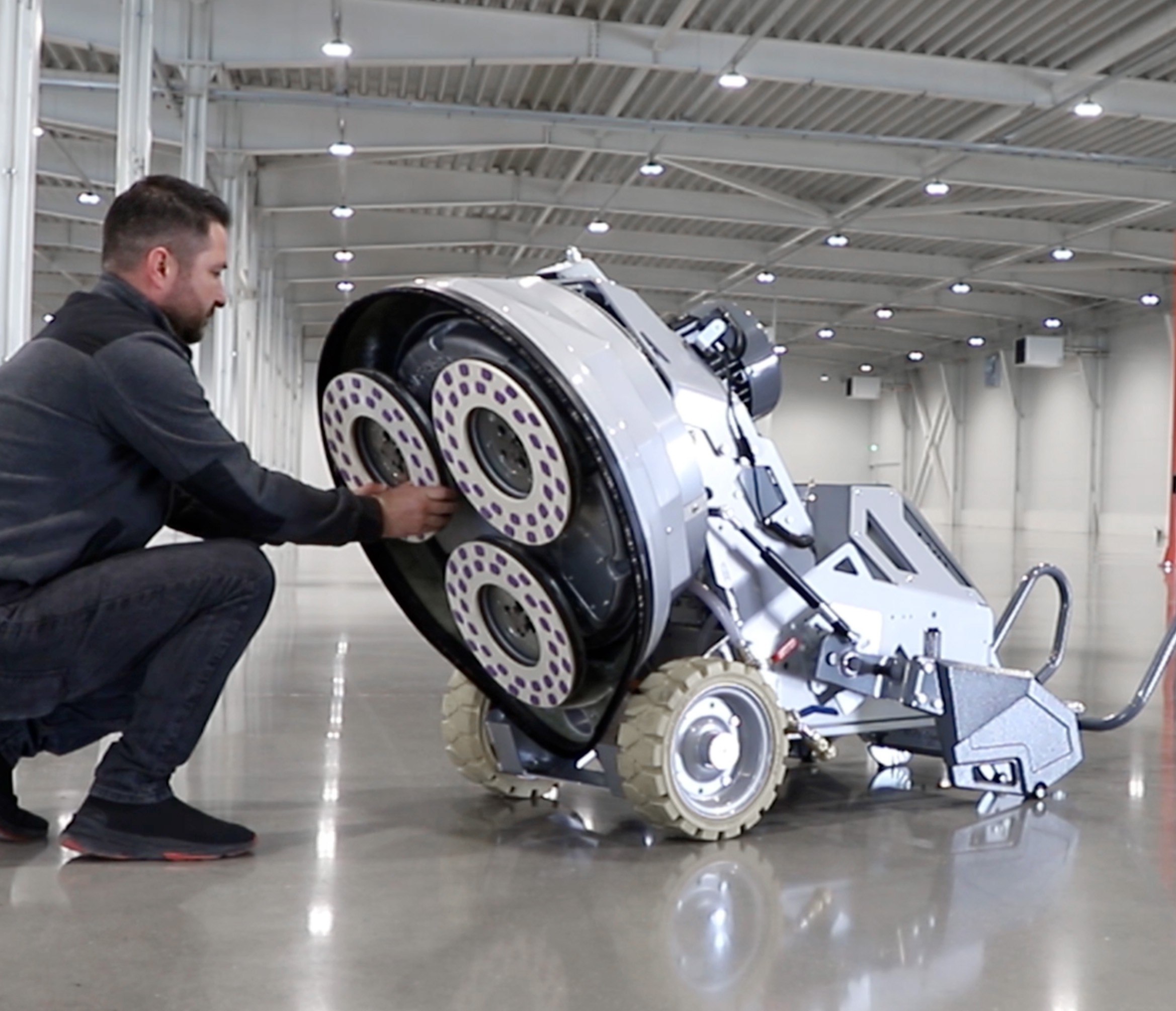 change diamond pads on grinder