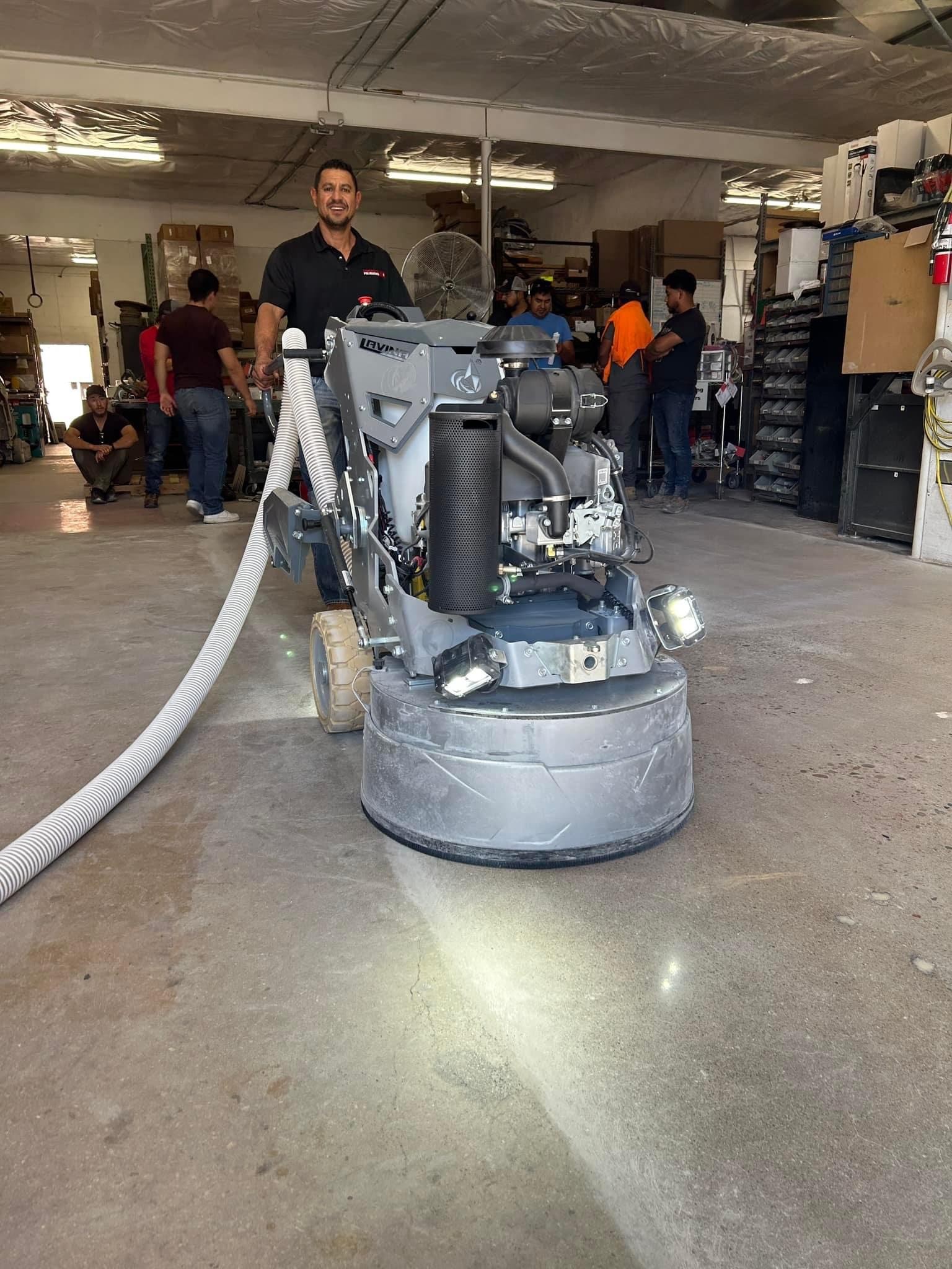 Lavina S7 25" propane grinder